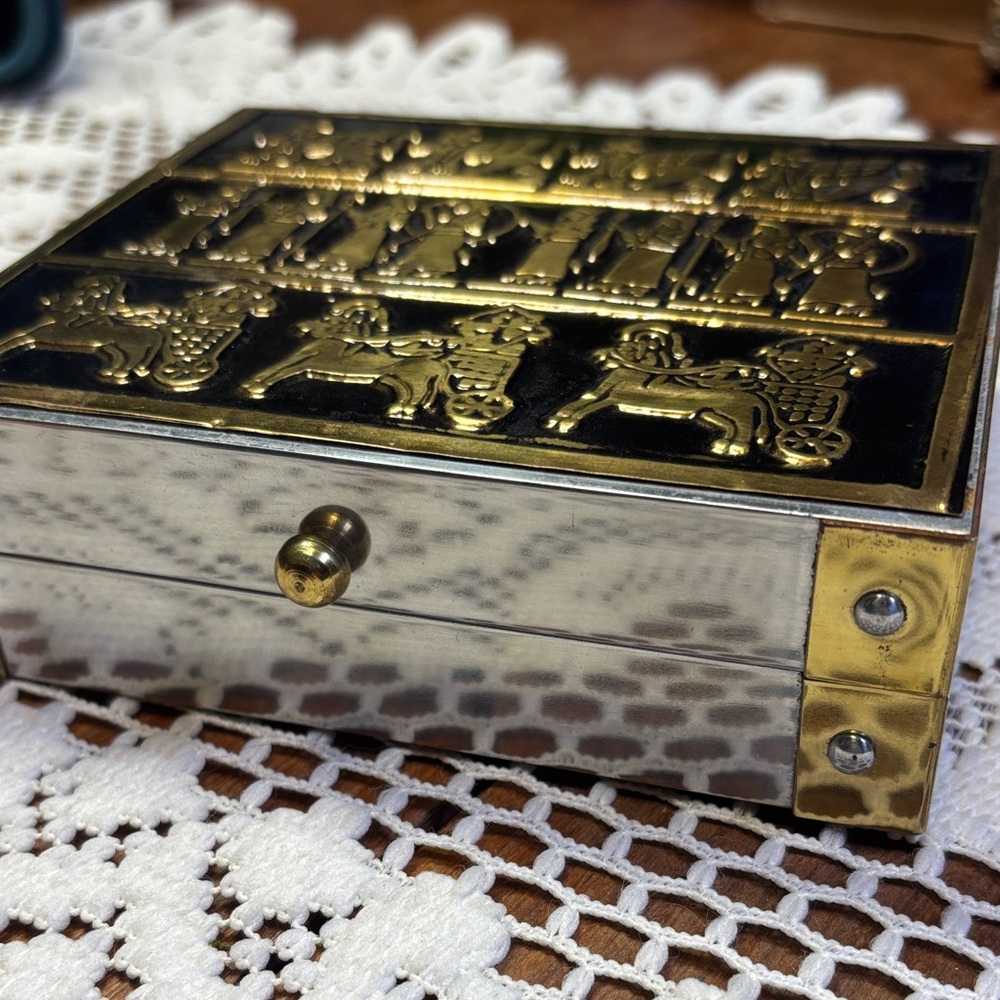 Gold & Black Decorative Jewelry Box
